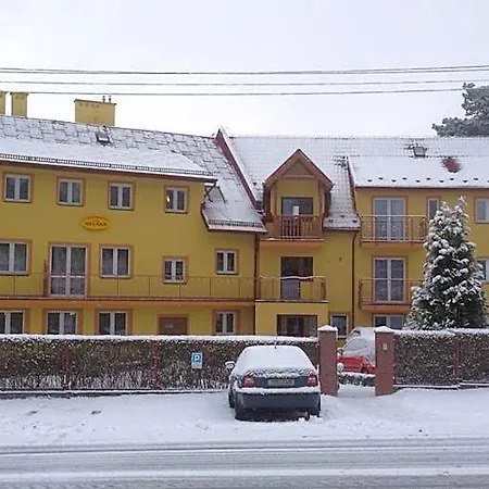 Osrodek Wypoczynkowy Nad Stawem - Przy Promenadzie, Wybierany Przez Gosci Ceniacych Cisze I Komfortowy Wypoczynek W Bezposrednim Sasiedztwie Parku Zdrojowego Z Teznia Solankowa 3* 库多瓦-兹德鲁伊