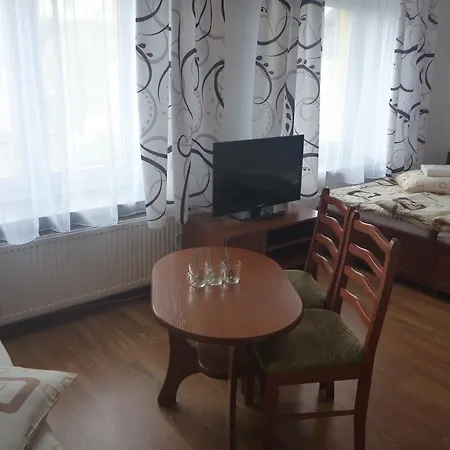 Osrodek Wypoczynkowy Nad Stawem - Holiday Resort By The Lake - Erholungsheim Am See - Prazdninovy Dum U Jezera 3*