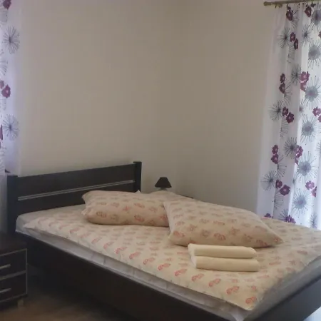 Bed & Breakfast Osrodek Wypoczynkowy Nad Stawem - Holiday Resort By The Lake - Erholungsheim Am See - Prazdninovy Dum U Jezera 3*