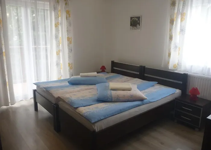 Osrodek Wypoczynkowy Nad Stawem - Kameralny Wybierany Przez Gosci Ceniacych Cisze, Smaczne Sniadania I Komfortowy Wypoczynek W Bezposrednim Sasiedztwie Parku Zdrojowego