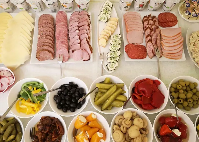 Osrodek Wypoczynkowy Nad Stawem - Kameralny Wybierany Przez Gosci Ceniacych Cisze, Smaczne Sniadania I Komfortowy Wypoczynek W Bezposrednim Sasiedztwie Parku Zdrojowego 3*